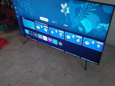 Samsung UN65CU7000 65-Inch Smart TV with Legs and GE Remote