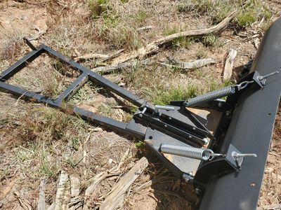 Snow plow blade for an ATV