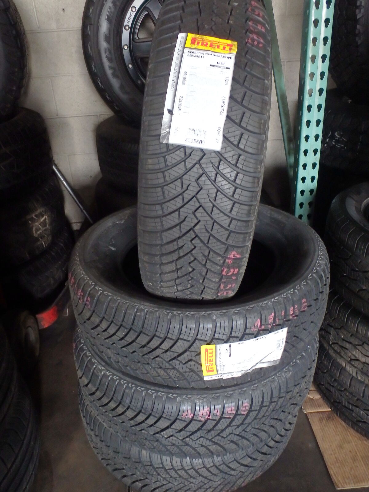 225/65R17 PIRELLI SCORPION WATHERREACTIVE SET OF BRAND NEW TIRES