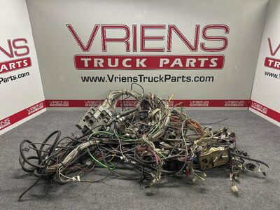 Used Peterbilt 379 Cab/Electronic Engine Harness with Fuse Box