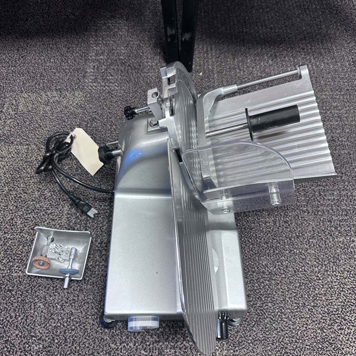 Main image 6