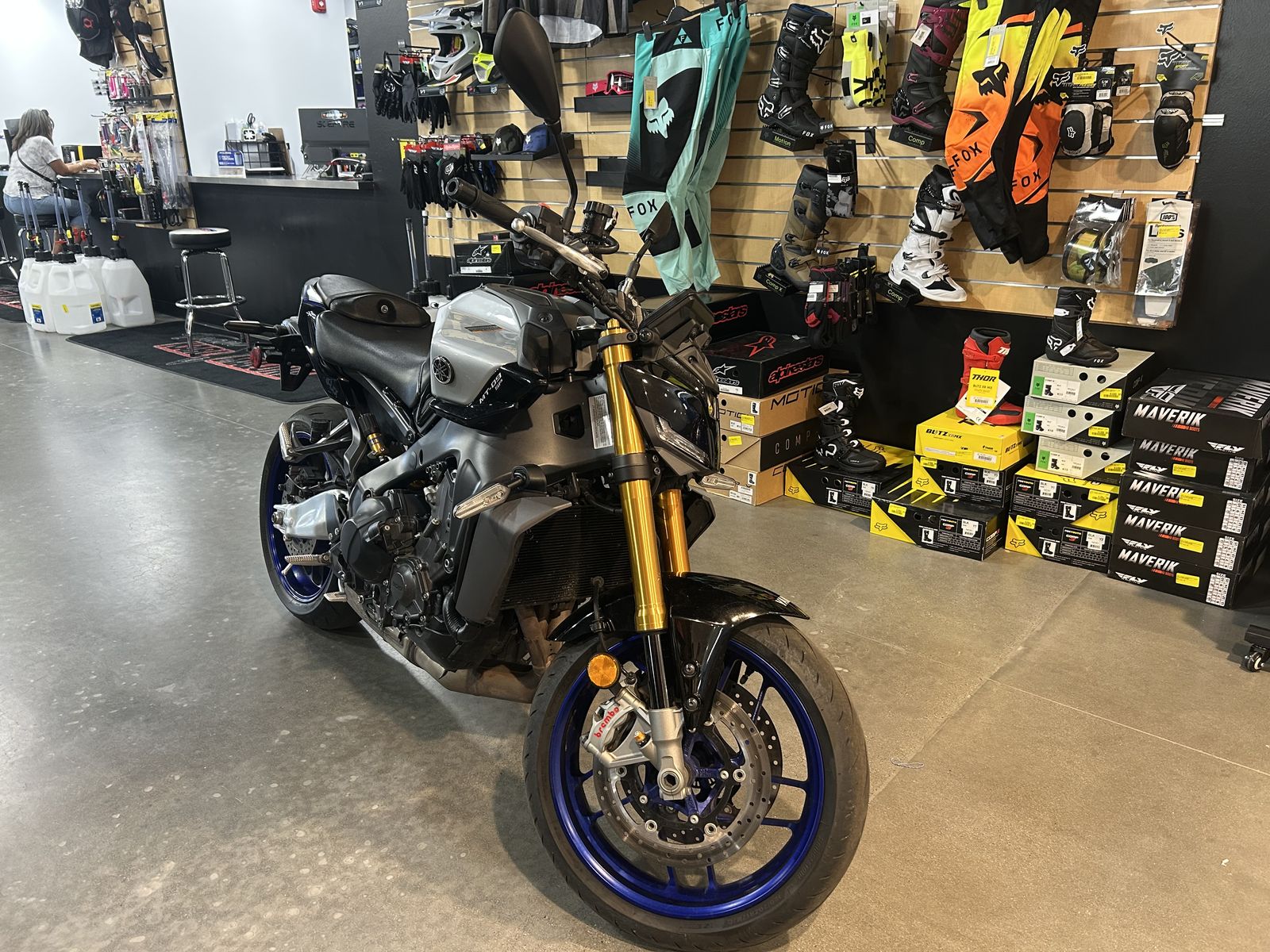 2024 Yamaha MT-09 SP Liquid Metal/Raven - UY00499-