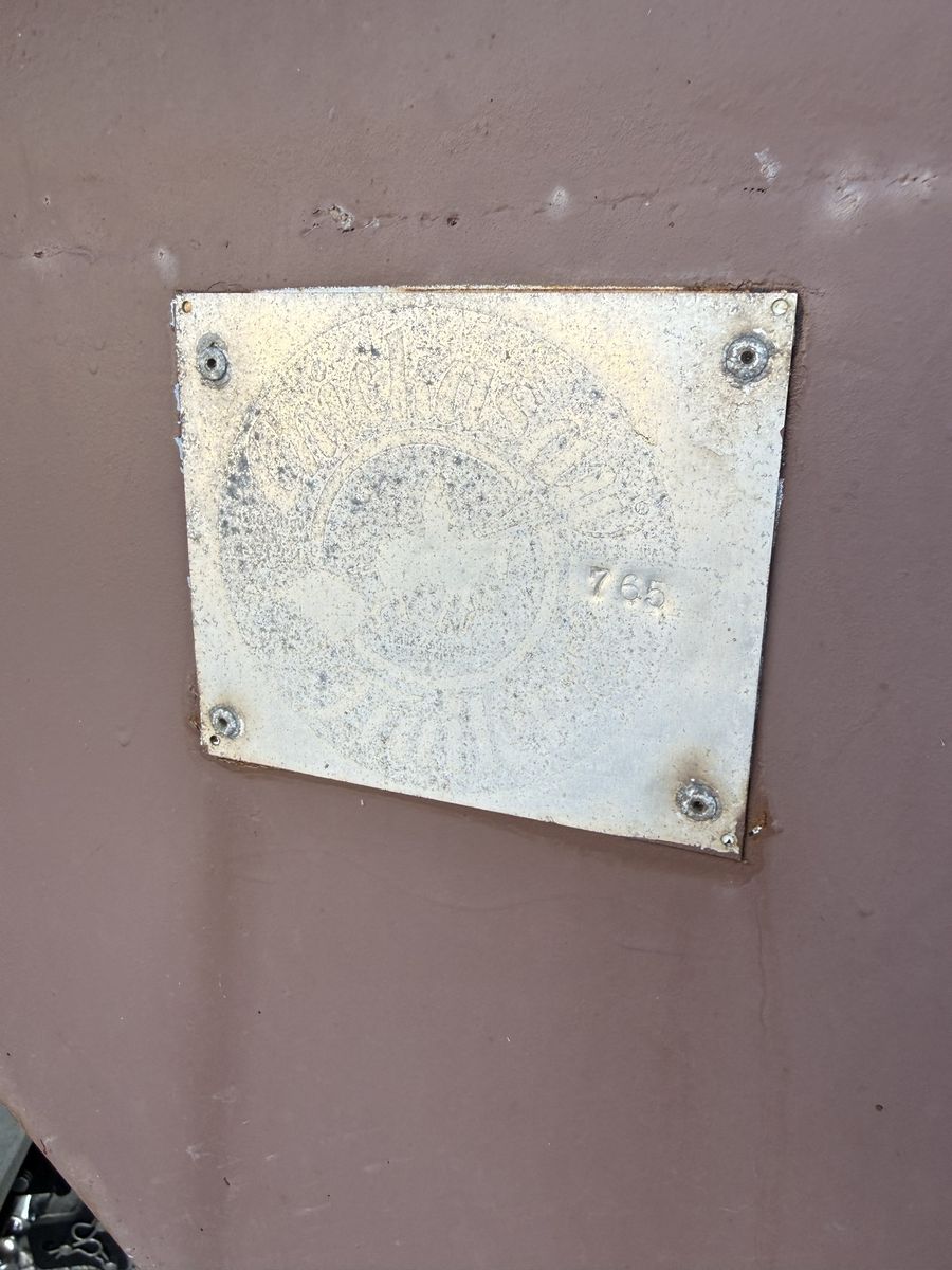Main image 9