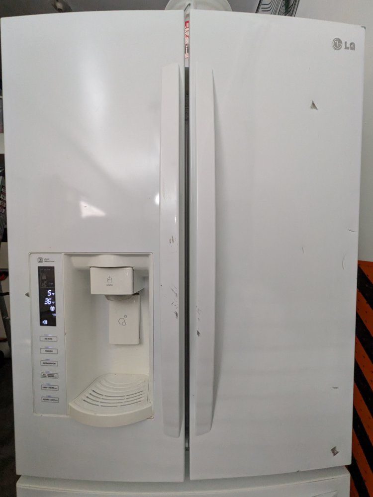 LG French Door Refrigerator with Ice Maker & Water Dispenser - White