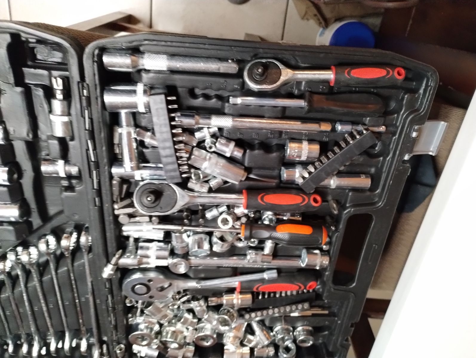 Main image 4
