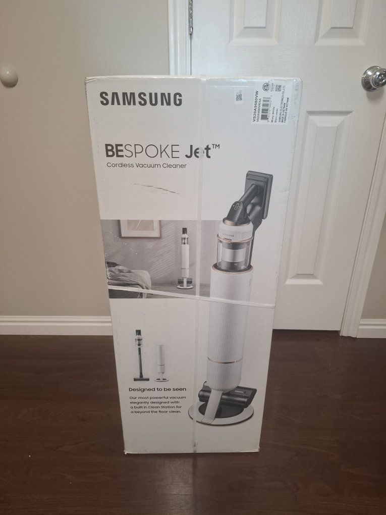 Samsung Bespoke Jet with All in One Clean Station.   Cash Only Sale.