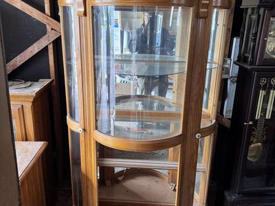 Glass cabinitn