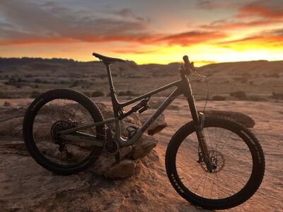 2022 Rocky Mountain Altitude Carbon