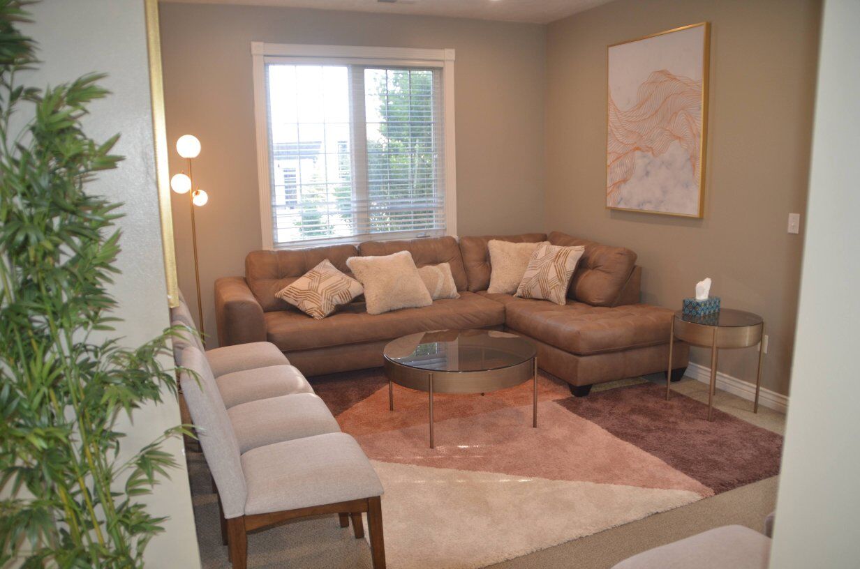 Office Space -furnished, wifi & utilities included