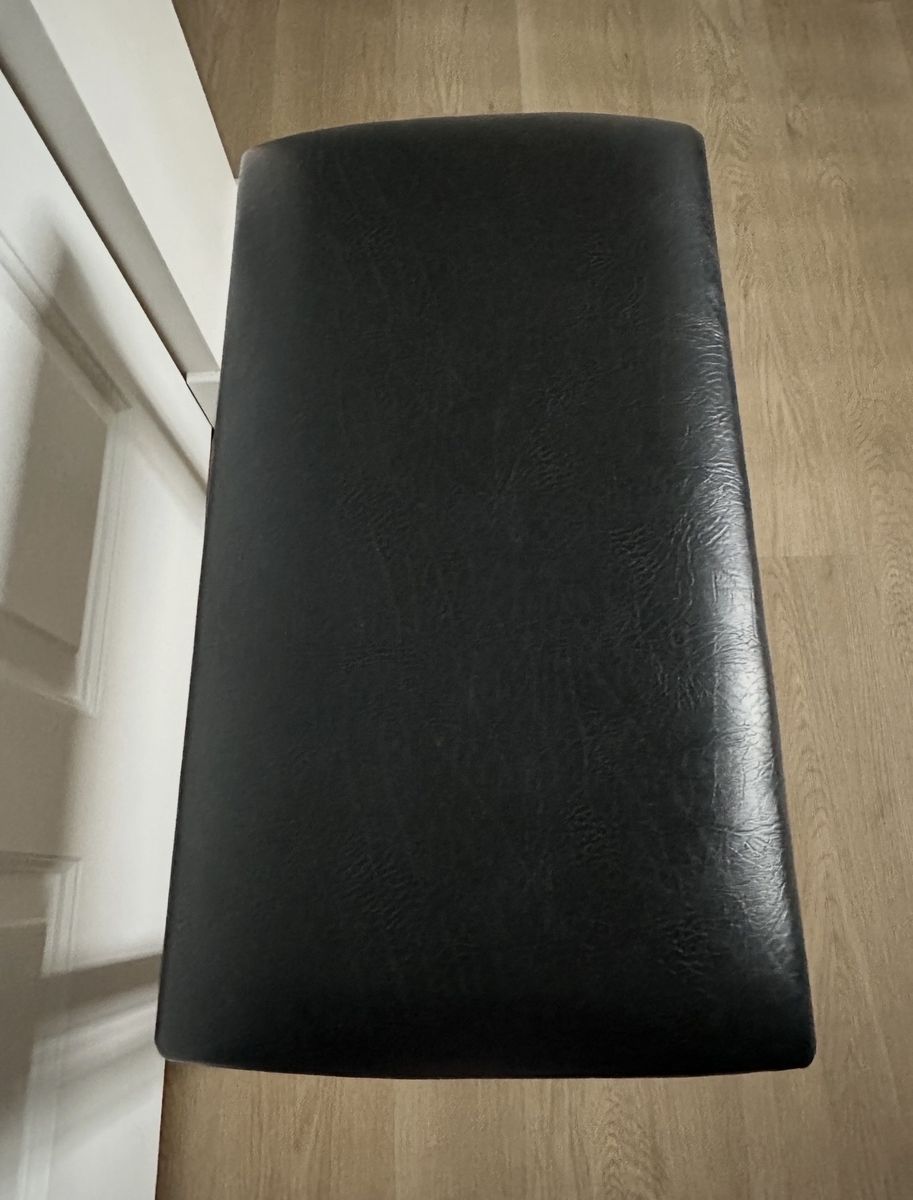 Main image 8
