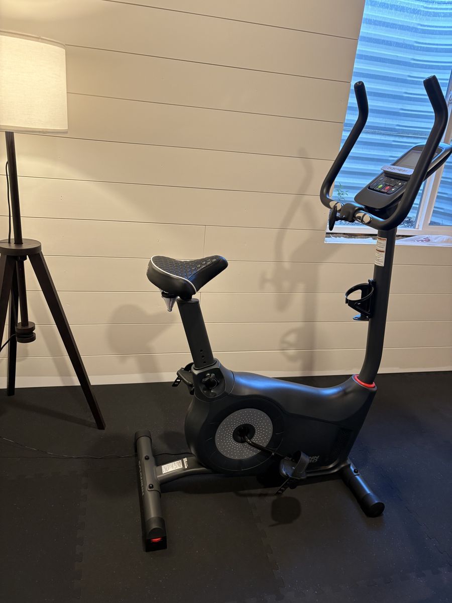 SCHWINN FITNESS 130/510U  UPRIGHT BIKE
