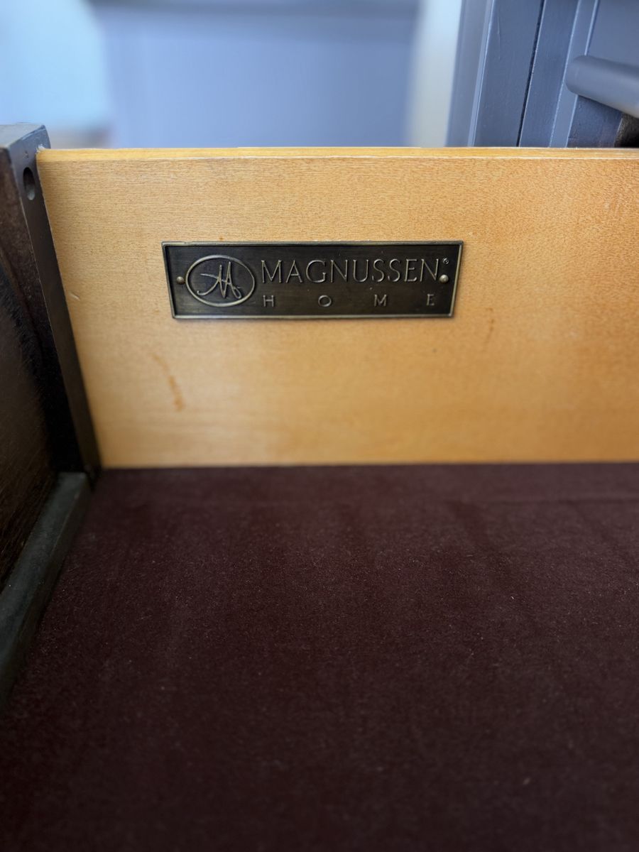 Main image 7
