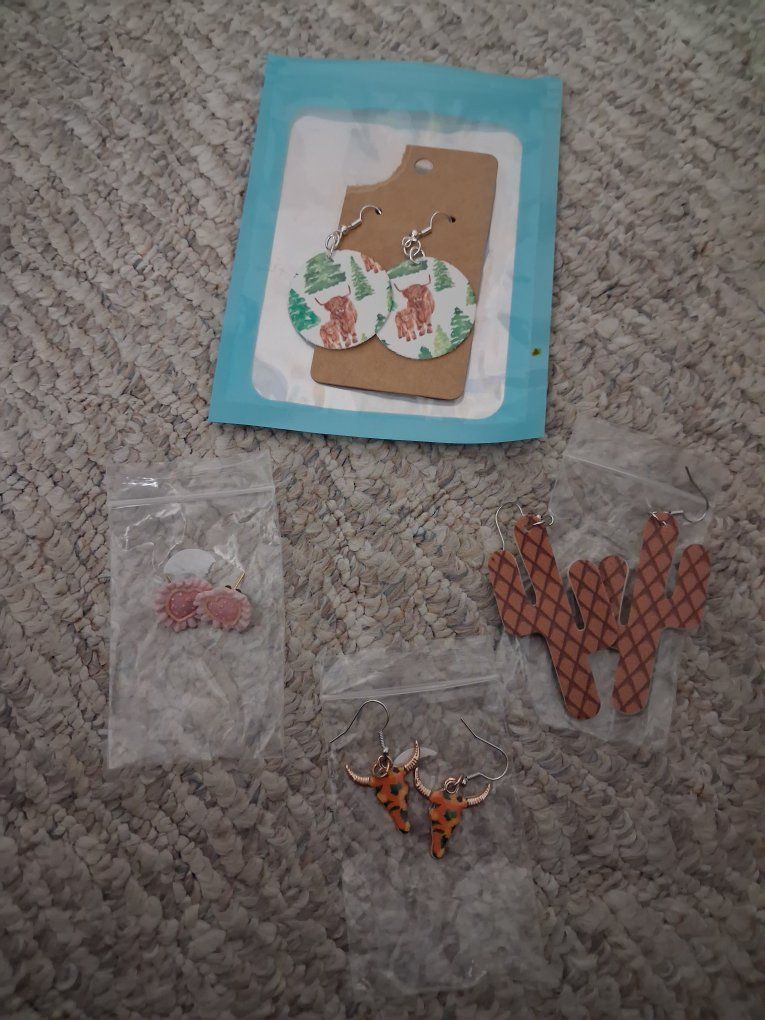 jewelry and makeup set!
