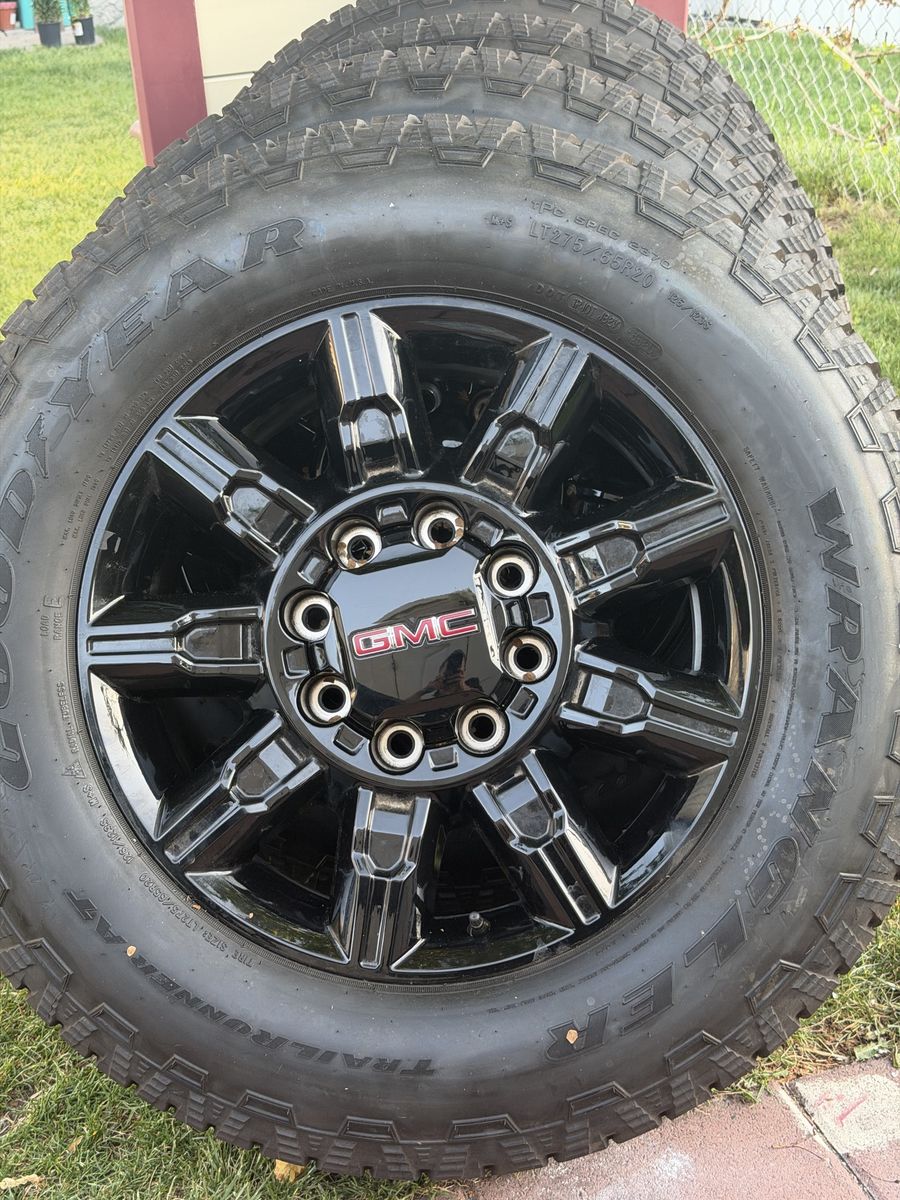 Brand new 2026 GMC sierra HD 3500 wheel and tires