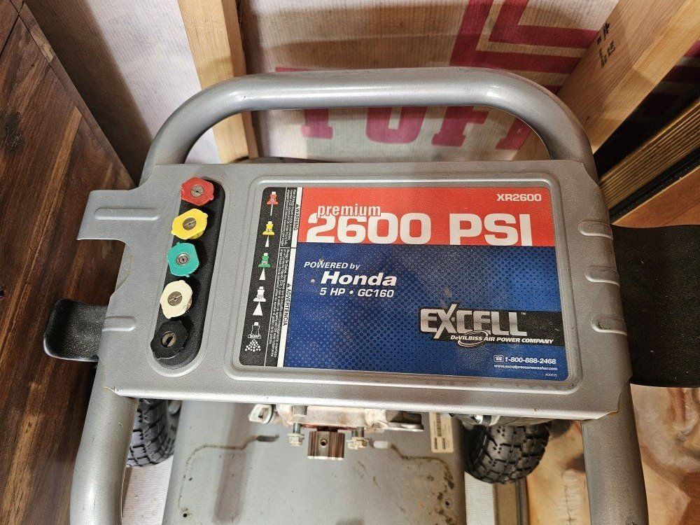Honda GC160 gas engine with cart