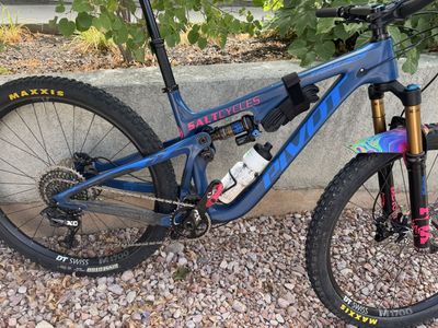 Pivot Trail 429 medium