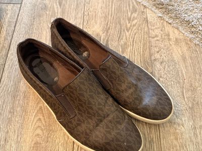 Michael Kors Women's Brown Monogram Canvas Slip-On Sneakers Size 10M