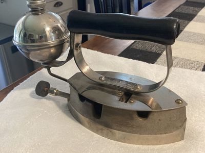 ANTIQUE REALLY COOL GAS OR KEROSENE IRON