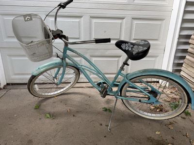 24” Hawaii Blue Cruiser Bike with White Metal Basket and Floral Seat