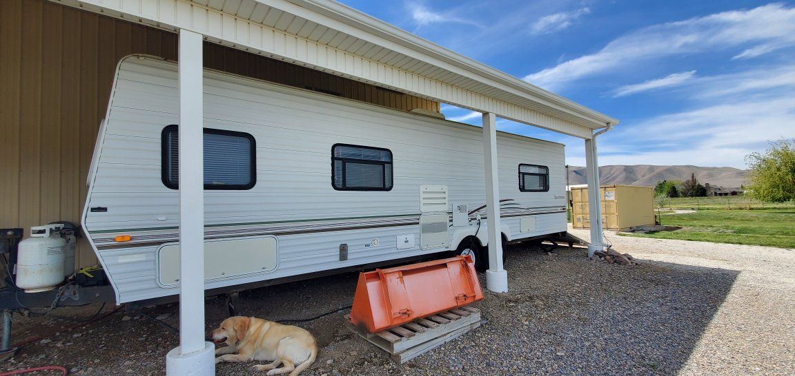 KZ 2001 26' Sportster toy hauler camper