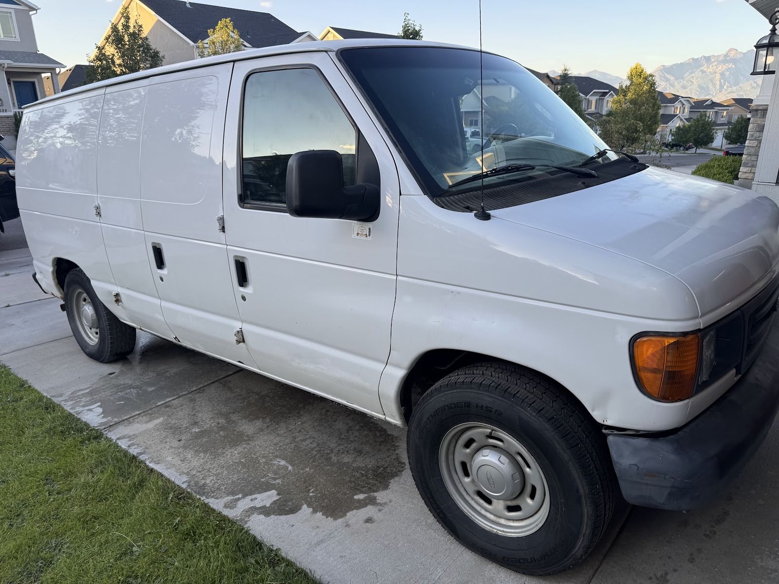 2006 Ford E-150 and Econoline 150 