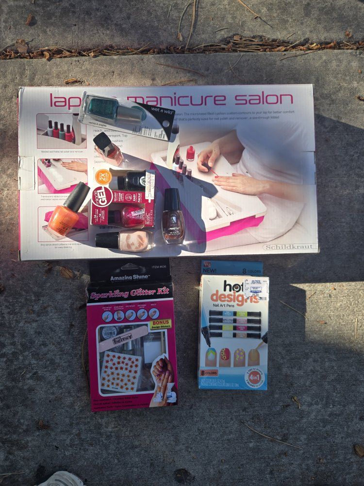 Wet n Wild Manicure Salon Kit, Amazing Shine Glitter Kit, Hot Designs Nail Art Pens - Nail Care Lot