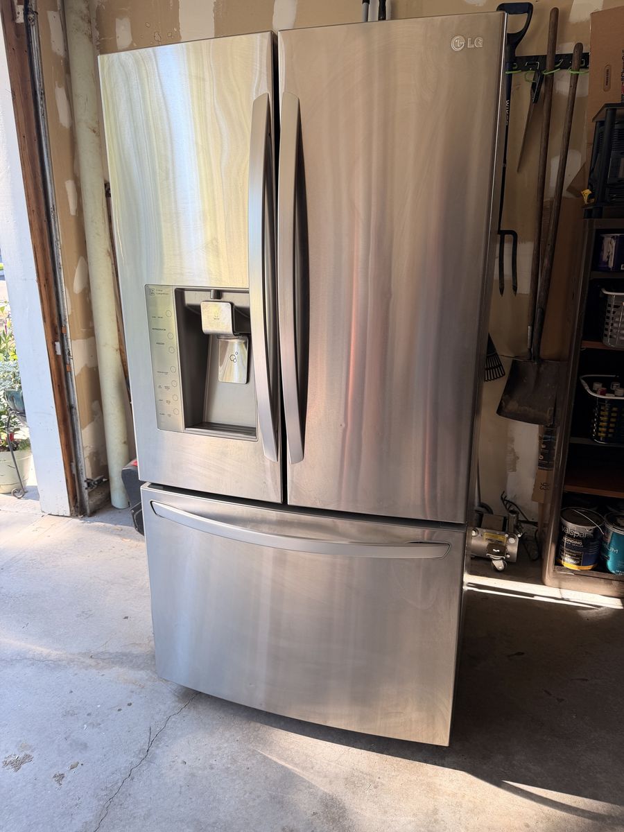 LG Linear Compressor French Door Refrigerator - Stainless Steel with Water & Ice Dispenser