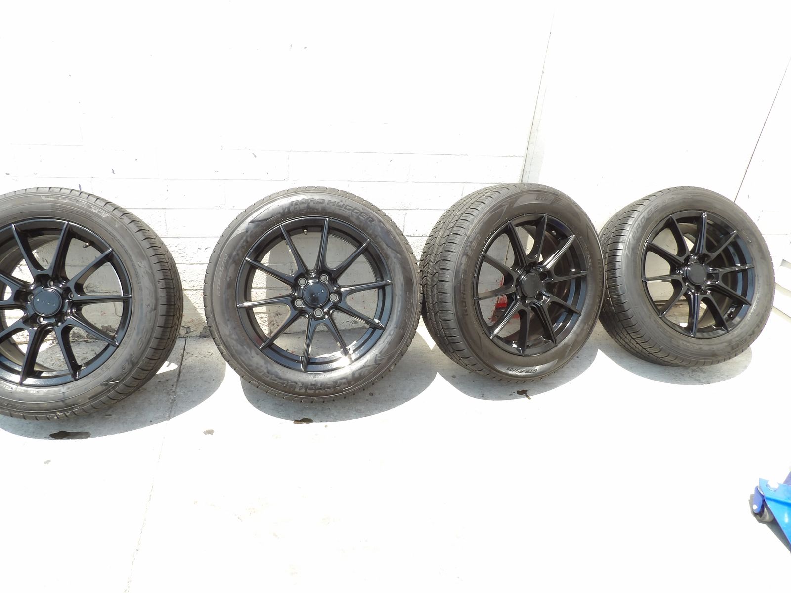 SET OF USED DRAG WHEELS 17" INCH 5X4.5= 5X114 AND TIRES 225/55R17