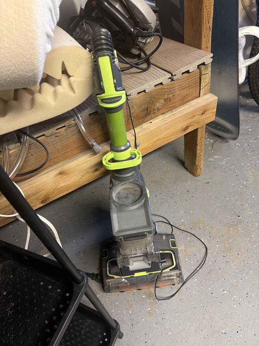 Shark Navigator Lift-Away NV356E Professional Upright Vacuum Cleaner - Corded, Bagless, Green