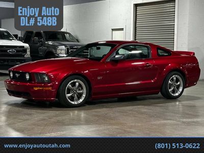 2005 Ford Mustang GT Premium