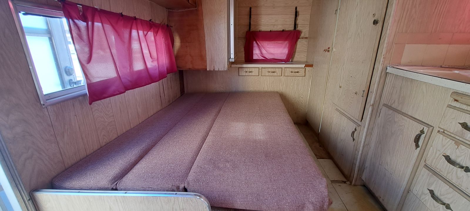 Main image 10