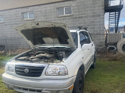 2001 Suzuki Grand Vitara Base