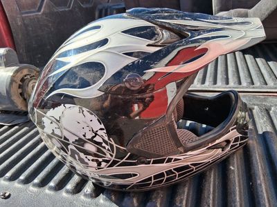 Medium Motocross motorcycle helmet good!