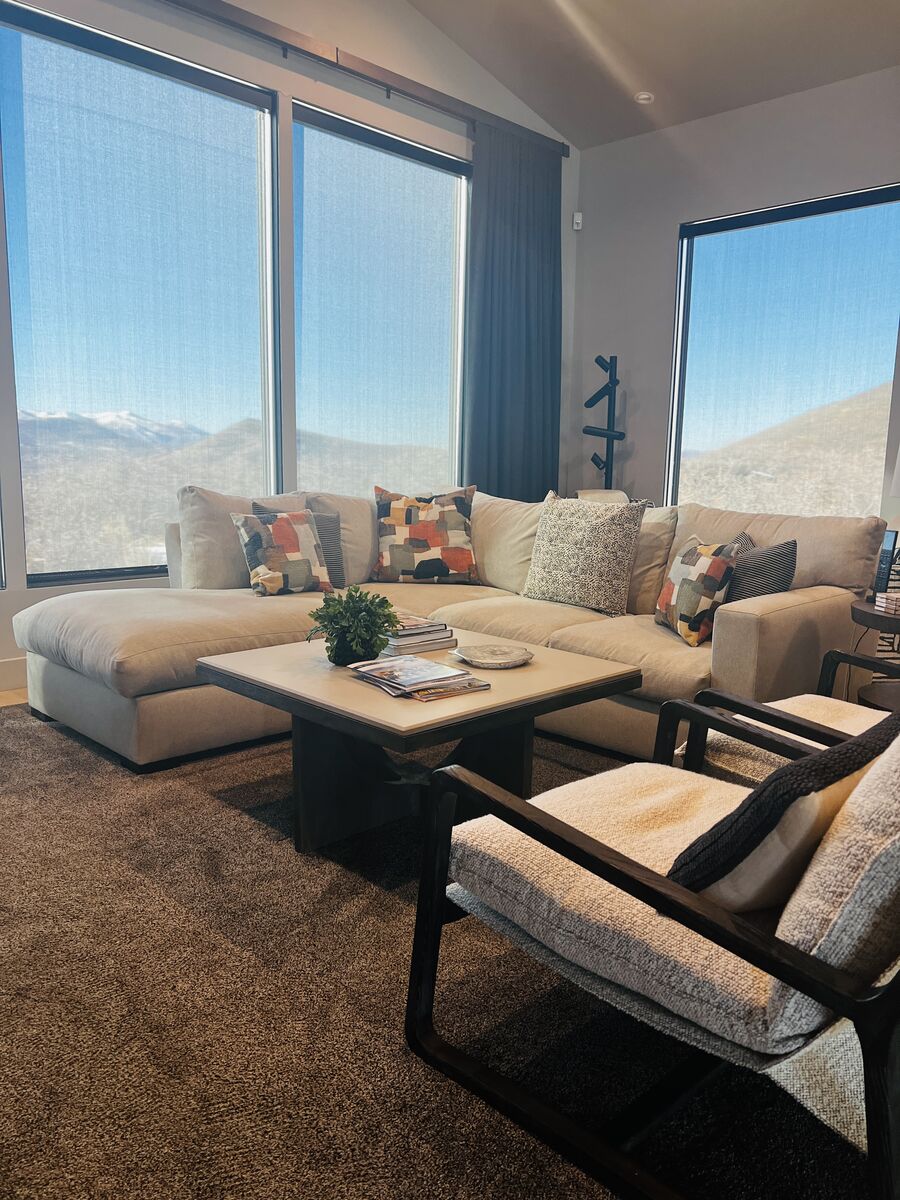 SOFA FOR SALE INCLUDING THROW PILLOWS