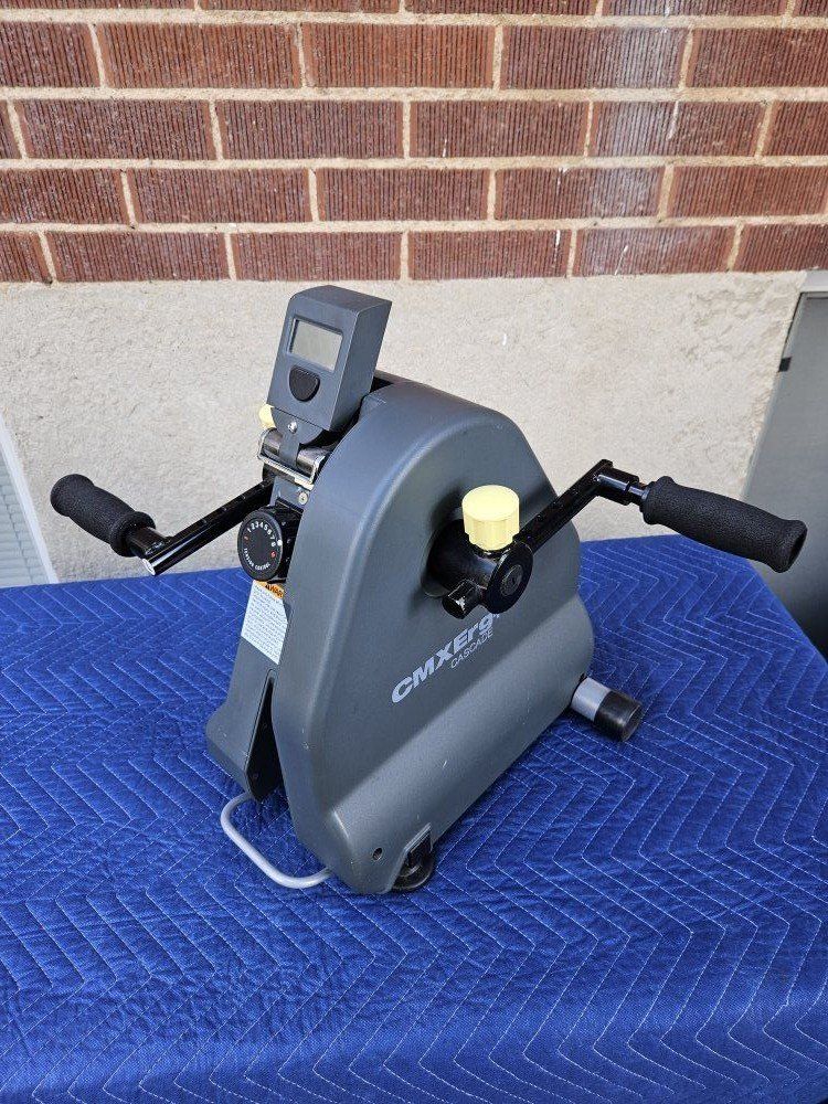 Cascade CMXErg+ Upper Body Ergometer Rehab unit