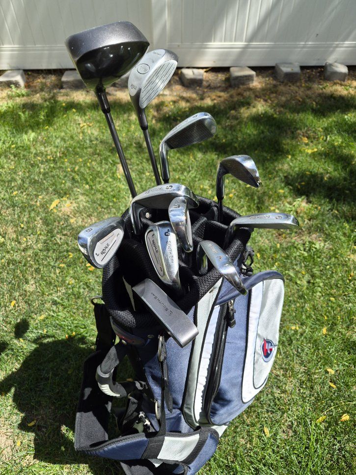 Set of vintage South Bay Royale  golf ( 3, 4, 5, 6, 7, 8, 9, P, irons) Putter & South Bay super ti matrix Royale Set 2 Golf Club