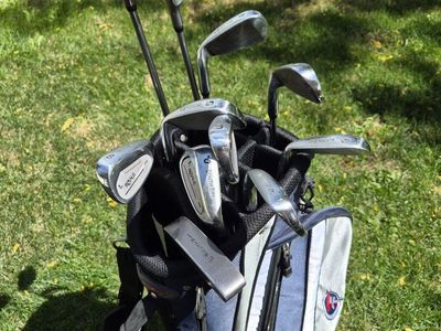 Set of vintage South Bay Royale golf ( 3, 4, 5, 6, 7, 8, 9, P, irons) Putter & South Bay super ti matrix Royale Set 2 Golf Club