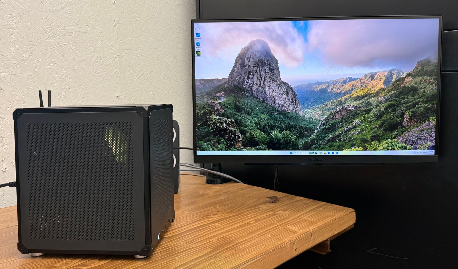 Compact Gaming + Work PC – Intel i5-14600K | 32GB DDR5 | RTX 5060 8GB | Seasonic 650W Gold | WiFi 6E