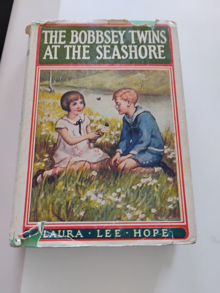 The Bobbsey Twins at the Seashore Book, hardcover, 1907 Copyright