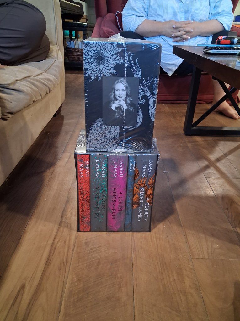 Court of thorns and roses