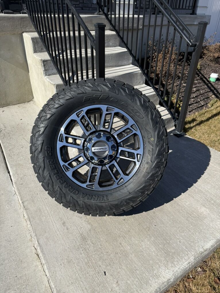 Ford F350 Limited Rims And Tires 295/65R20 Nitto