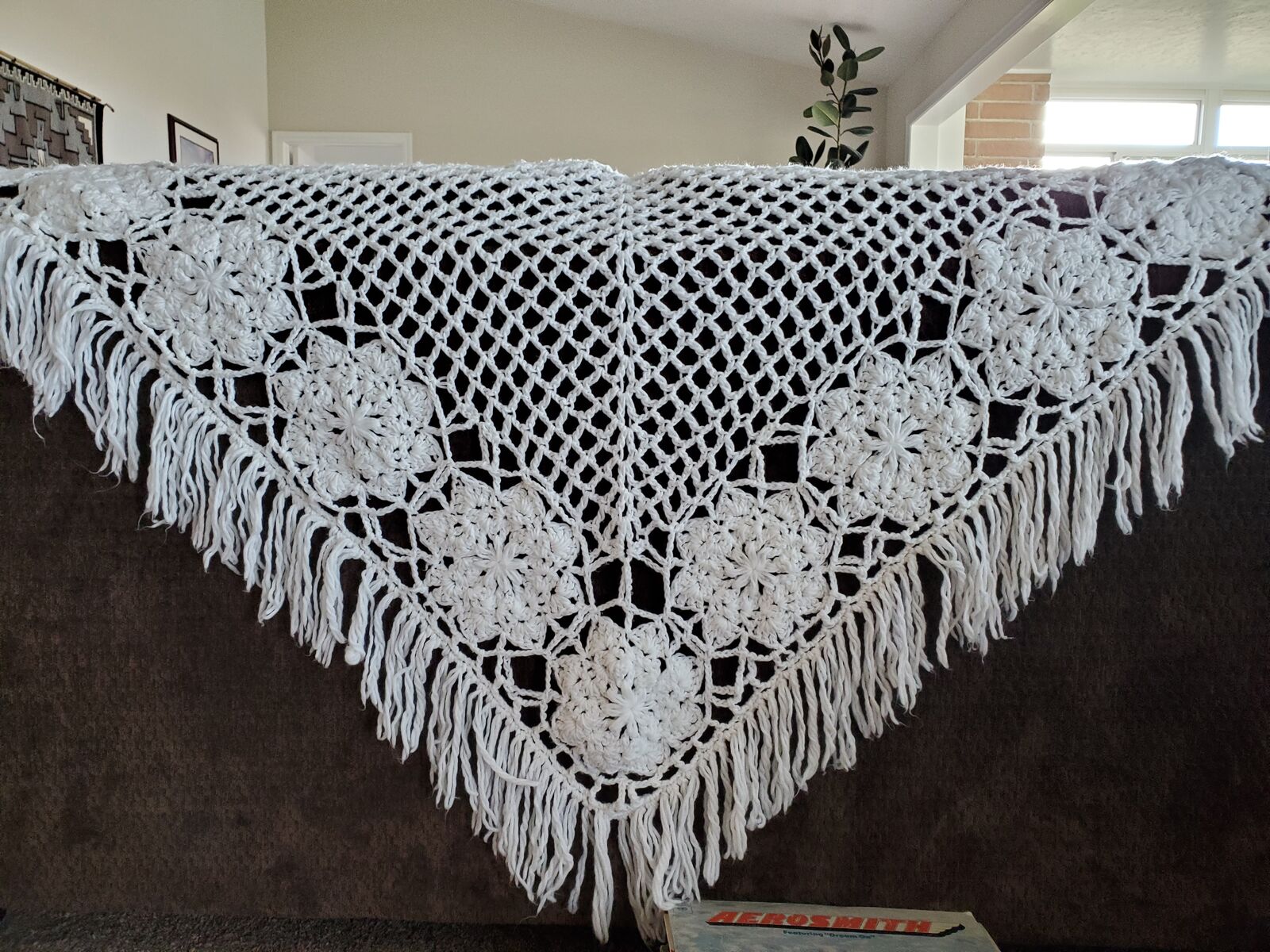 1970's White Women's Shawl Wrap