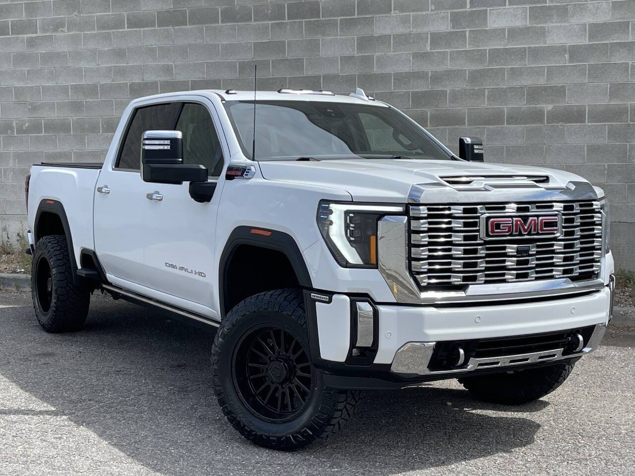 2024 GMC Sierra 3500HD Denali