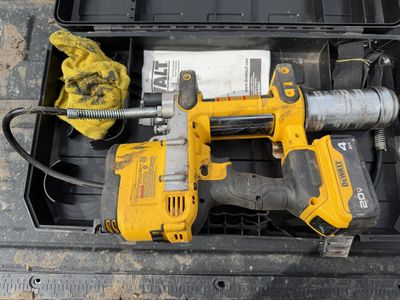 Dewalt Grease Gun