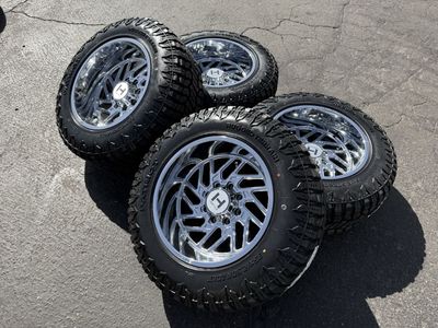 20x12 -44 Hostile 116 8 Lug 8x170 Ford 35x12.50R20