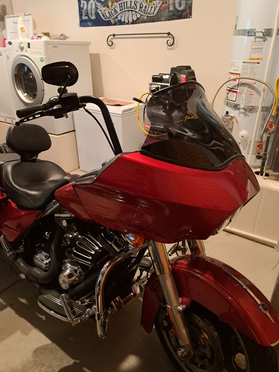 2013 harley road glide like new