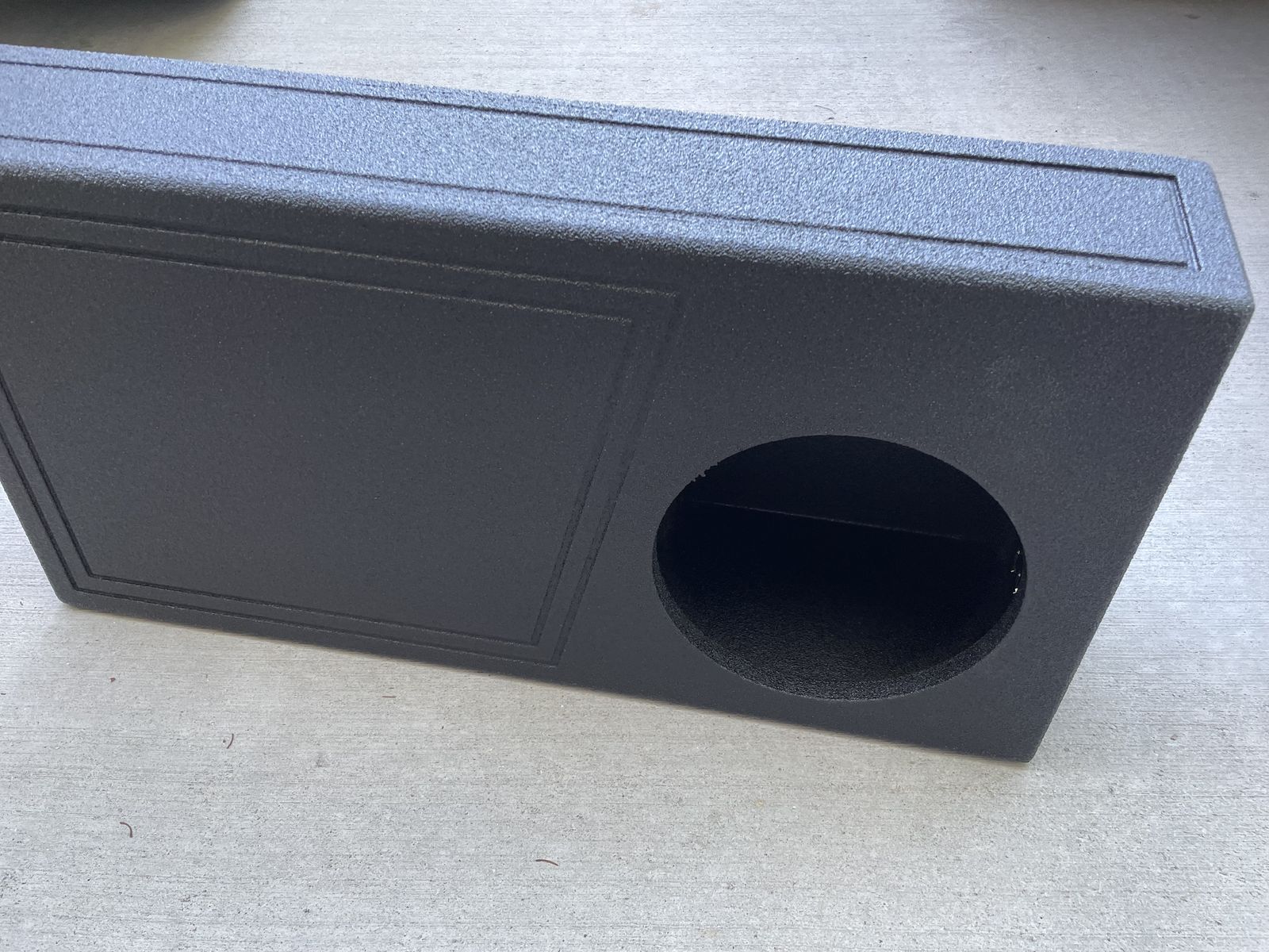New in Box Q Power QBomb 10 Inch Single Vented Subwoofer Sub Box with Bedliner Spray