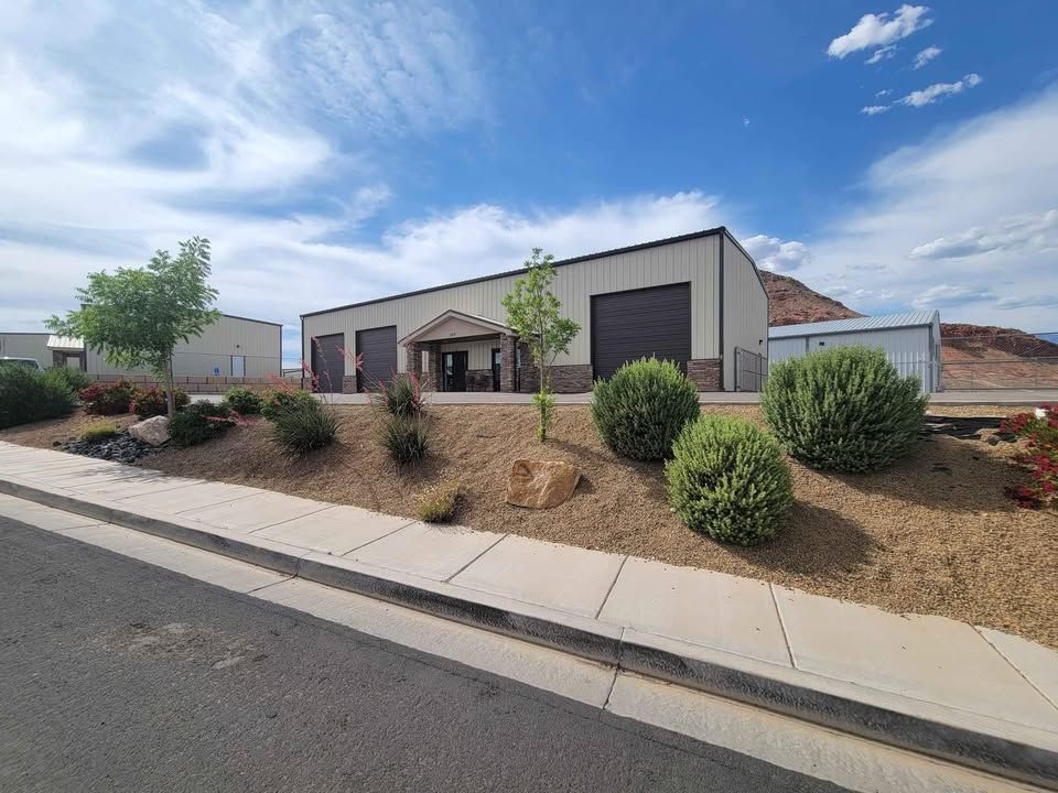 Commercial Property for Lease - Warehouse/Office Space with Garage Bays