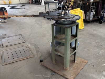 Industrial Bar Bender / Metal Bender - Heavy Duty Shop Tool