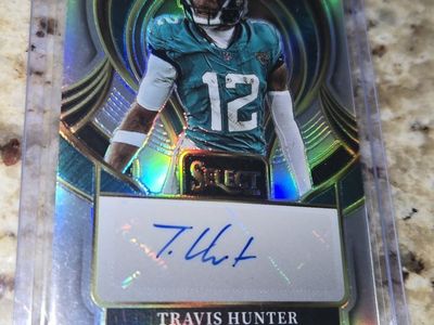 2025 Panini select Travis Hunter autographed rookie card no. SIP-THR just pulled, flawless condition.
